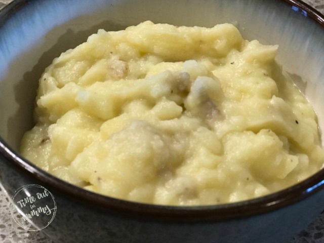 Super Easy Homemade Mashed Potatoes